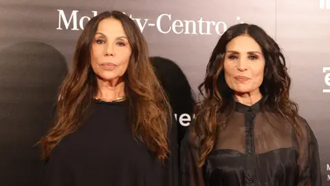 Toñi y Encarna Salazar, Azúcar Moreno Toñi y Encarna Salazar, Azúcar Moreno