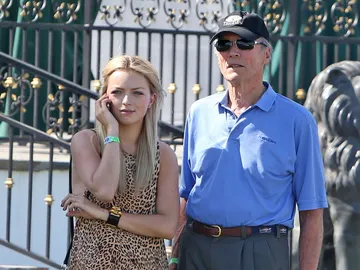 Clint Eastwood y su hija Francesca Clint Eastwood y su hija Francesca