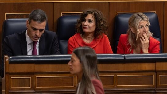 Pedro S&aacute;nchez, Mar&iacute;a Jes&uacute;s Montero y Yolanda D&iacute;az