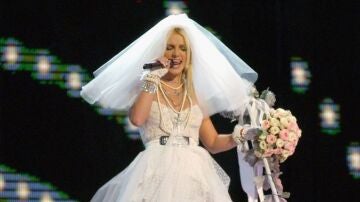 Britney Spears vestida de novia 