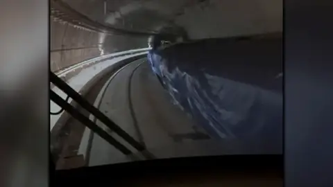 Primeras imágenes del tren descarrilado Primeras imágenes del tren descarrilado