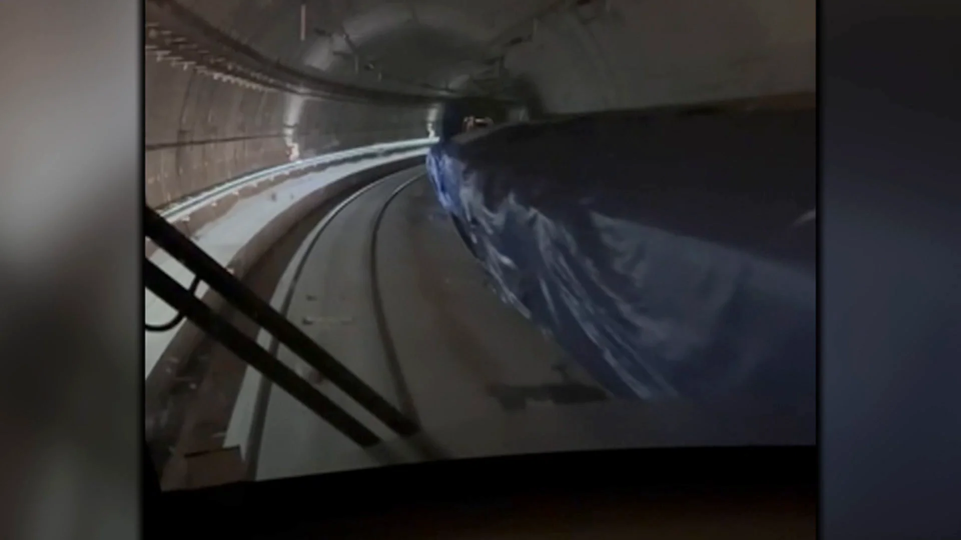 Primeras imágenes del tren descarrilado Primeras imágenes del tren descarrilado