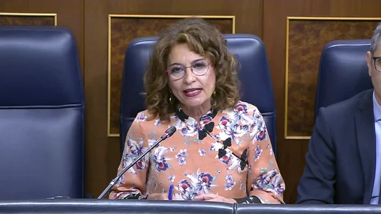 Gamarra a Montero en el Congreso: "Saquen sus manos de RTVE, de la Fiscalía General (...), no utilicen las instituciones para salvar su corrupción" Gamarra a Montero en el Congreso: "Saquen sus manos de RTVE, de la Fiscalía General (...), no utilicen las instituciones para salvar su corrupción"