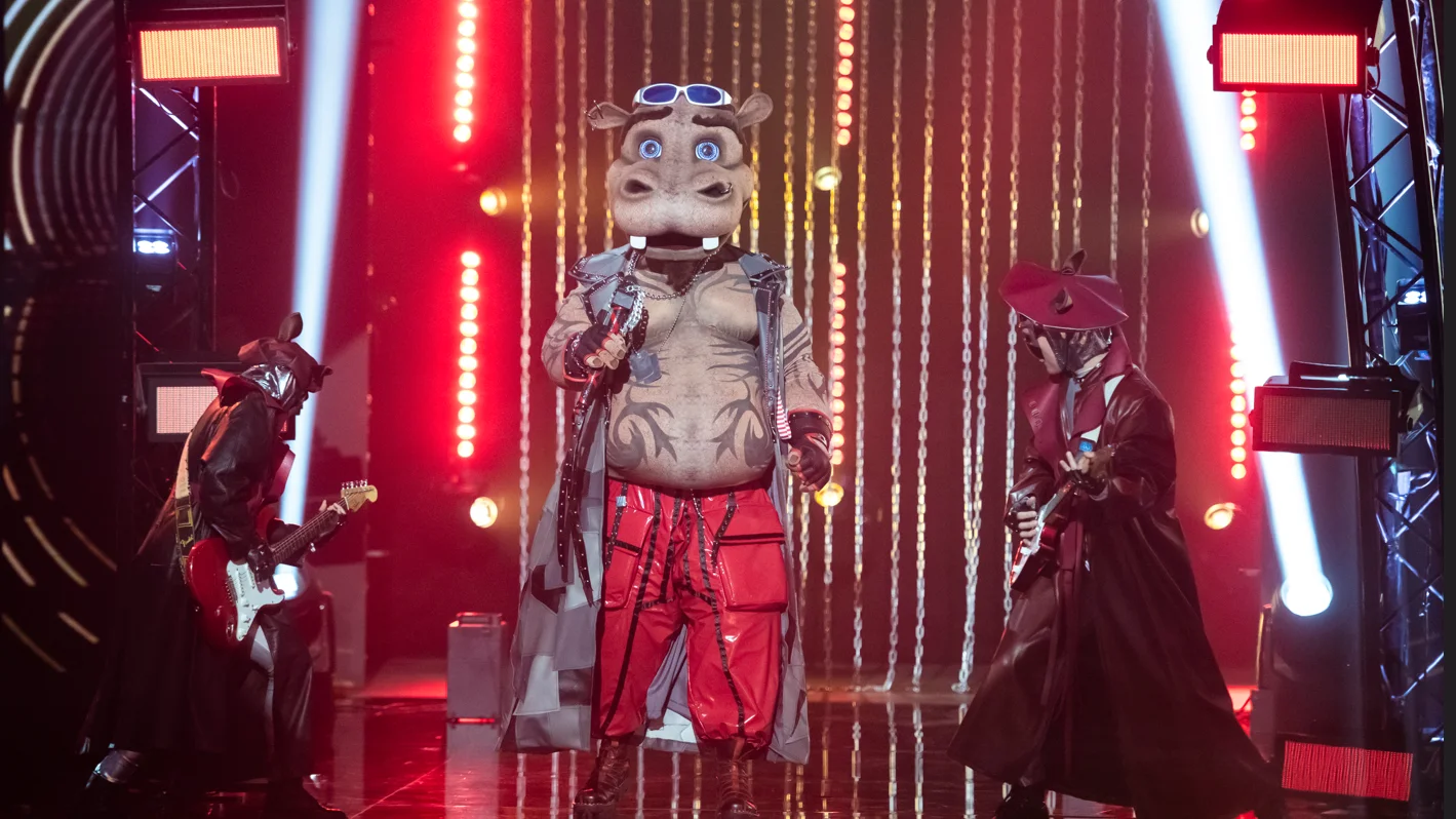 Hipop&oacute;tamo revoluciona el plat&oacute; de Mask Singer con 'Old Time Rock & Roll' 