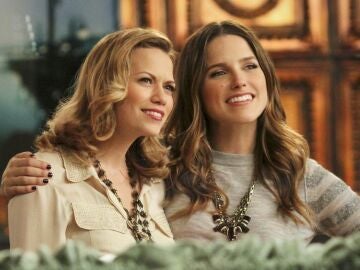 Bethany Joy Lenz y Sophia Bush en One Tree Hill