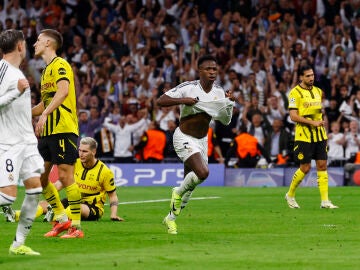 Vinícius celebra uno de sus goles ante el Borussia Dortmun