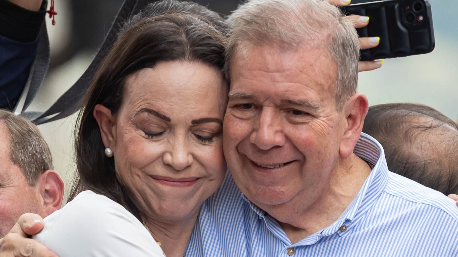 Edmundo González y María Corina Machado, premio Sárajov por 