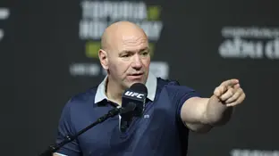 Dana White, presidente de la UFC, responde a los medios en Abu Dhabi Dana White, presidente de la UFC, responde a los medios en Abu Dhabi