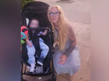 Rogelia y su hijo Rogelia y su hijo
