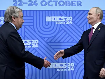 La viuda de Navalny critica a Guterres por darle la mano a Putin La viuda de Navalny critica a Guterres por darle la mano a Putin
