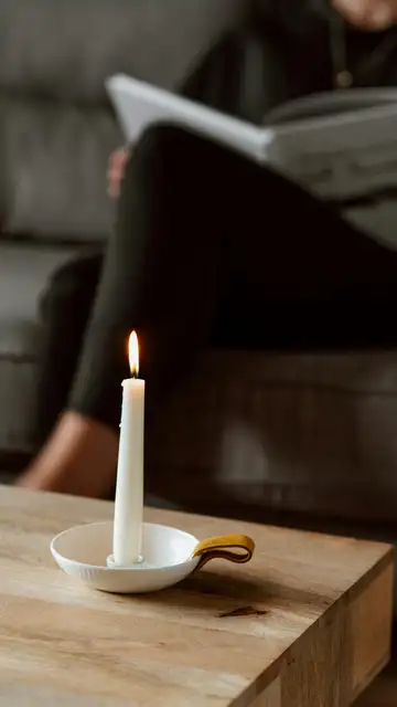 Una vela en el salón Una vela en el salón