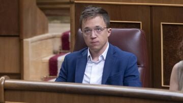 Íñigo Errejón en su escaño