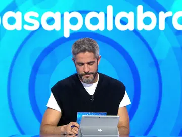 ¡Insólito! Roberto Leal, ¿pillado dormido por una cámara de Pasapalabra? ¡Insólito! Roberto Leal, ¿pillado dormido por una cámara de Pasapalabra?