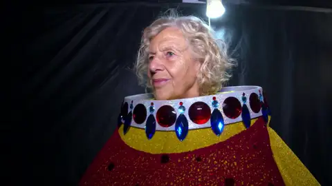 “De pequeña me sentía un poco Patito Feo”: Manuela Carmena nos cuenta sus mayores secretos tras su paso por Mask Singer “De pequeña me sentía un poco Patito Feo”: Manuela Carmena nos cuenta sus mayores secretos tras su paso por Mask Singer
