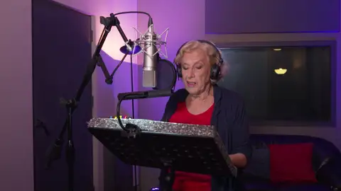 “Te enseña a ponerte en las patas de alguien”: Manuela Carmena describe su experiencia en Mask Singer “Te enseña a ponerte en las patas de alguien”: Manuela Carmena describe su experiencia en Mask Singer