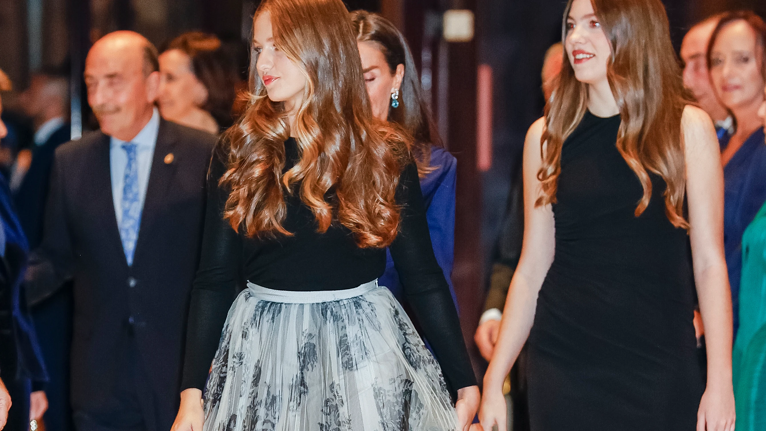 Princesa Leonor e infanta Sof&iacute;a en el concierto de los Premios Princesa de Asturias