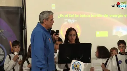 Los alumnos de un colegio de Sevilla contactan en directo con un astronauta de la ISS Los alumnos de un colegio de Sevilla contactan en directo con un astronauta de la ISS