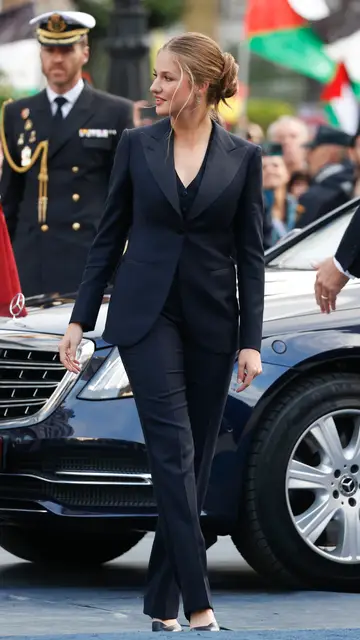 La princesa Leonor llegando al Teatro Campoamor La princesa Leonor llegando al Teatro Campoamor