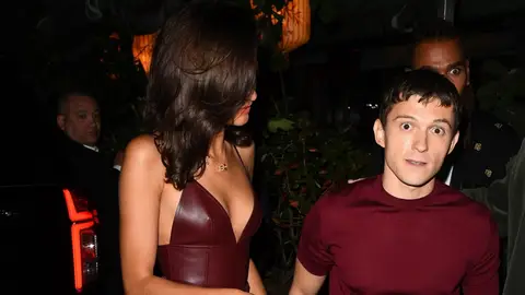 Tom Holland junto a Zendaya Tom Holland junto a Zendaya