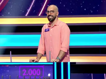 Ángel, concursante de La ruleta de la suerte noche Ángel, concursante de La ruleta de la suerte noche