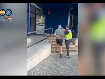 La Policía detiene a los estafadores