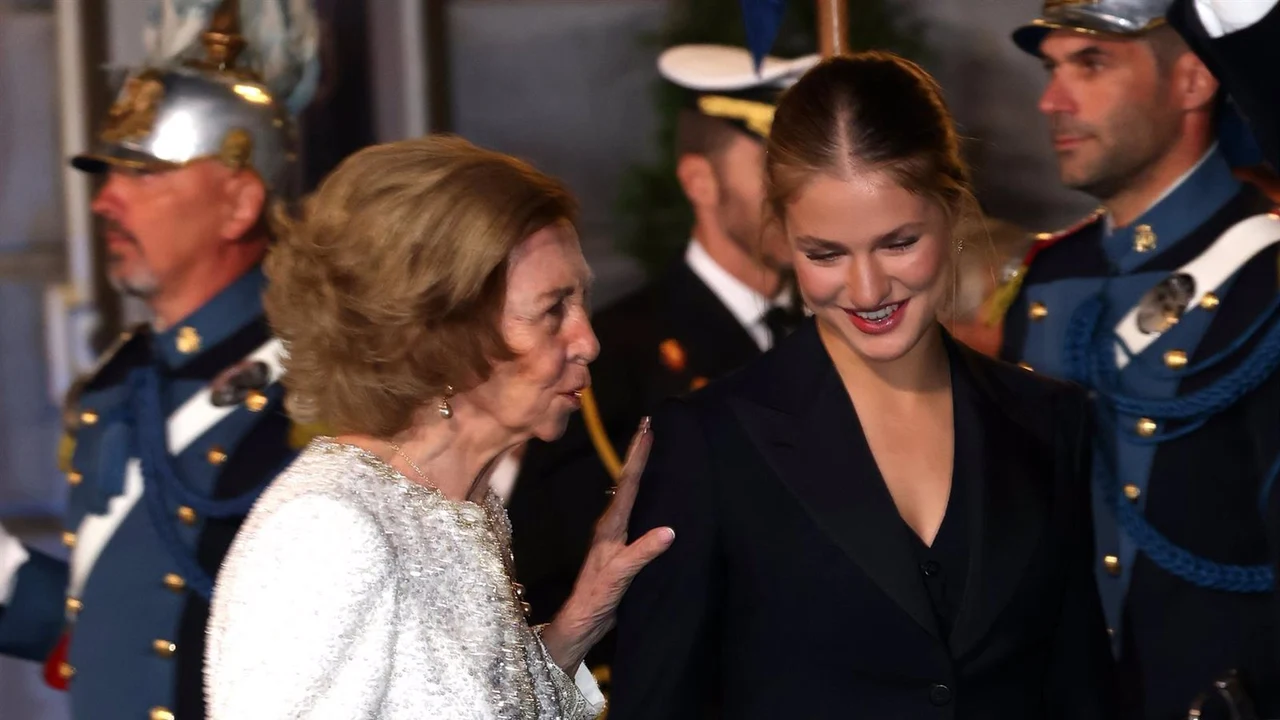 La Reina Sofía derrocha complicidad con sus nietas, la Princesa Leonor y la Infanta Sofía