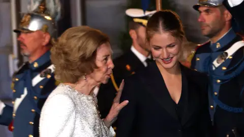 La reina Sofía y la infanta Leonor La reina Sofía y la infanta Leonor