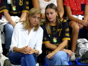 La infanta Cristina y Johanna Zott en un partido de Pablo Urdangarin La infanta Cristina y Johanna Zott en un partido de Pablo Urdangarin