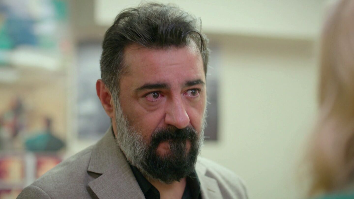 “No soy un mal padre”: Akif le suplica a Nebahat que le deje hacerse cargo del bebé que están esperando