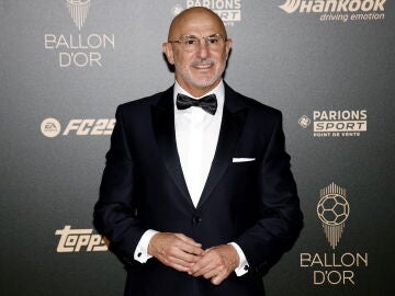 Luis de la Fuente, a sus llegada a la ceremonia de entrega del Balón de Oro 2024 en el Teatro Chatelet en París