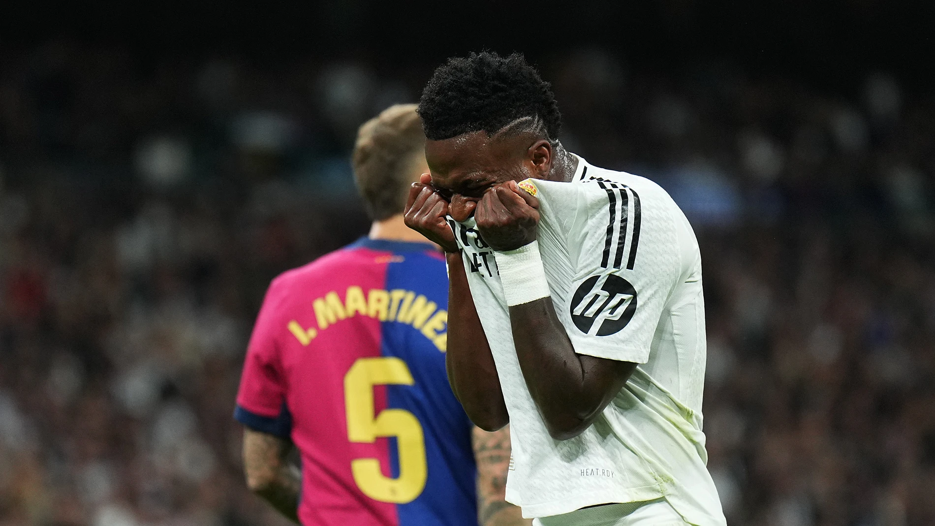 Vinicius Jr se lamenta durante el Real Madrid-Barça Vinicius Jr se lamenta durante el Real Madrid-Barça