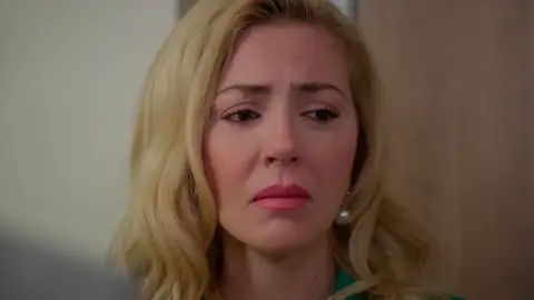 En el último capítulo de Hermanos: el embarazo de Nebahat corre peligro y Akif luchará por salvarlo En el último capítulo de Hermanos: el embarazo de Nebahat corre peligro y Akif luchará por salvarlo