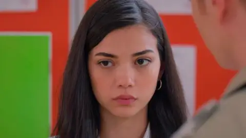 Berk perdona a Yasmin por la muerte de Gokhan: “No podemos olvidar que era una mala persona” Berk perdona a Yasmin por la muerte de Gokhan: “No podemos olvidar que era una mala persona”