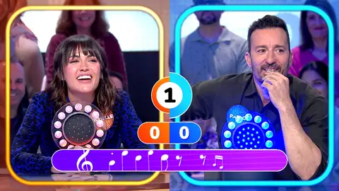 Inédito: Roberto Leal inventa un premio de consolación para Michelle Calvó y Pablo Puyol Inédito: Roberto Leal inventa un premio de consolación para Michelle Calvó y Pablo Puyol