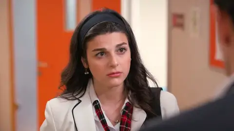 Cansu descubre la traición de Ayaz: "Solo te pedí salir para hacerle daño a Sarp" Cansu descubre la traición de Ayaz: "Solo te pedí salir para hacerle daño a Sarp"