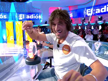 ¡Qué bonito! Hugo Salazar cambia la letra de una sevillana para dedicársela a Roberto Leal ¡Qué bonito! Hugo Salazar cambia la letra de una sevillana para dedicársela a Roberto Leal