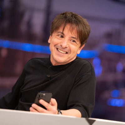 Juan Carlos Ortega desata la risa floja de una fan de Mario Casas: "¿Me podrían decir algo muy triste?"