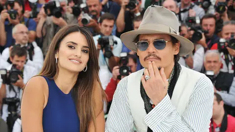 Penélope Cruz y Johnny Depp en el Festival de Cannes de 2014 Penélope Cruz y Johnny Depp en el Festival de Cannes de 2014