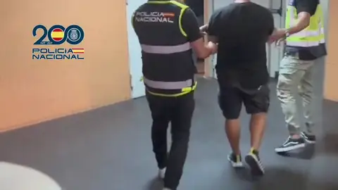 Detenido fugitivo Detenido fugitivo