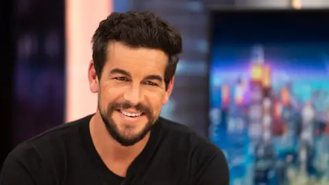 La nueva vida de Mario Casas, en el campo y con sus mascotas: "Estoy enamorado" La nueva vida de Mario Casas, en el campo y con sus mascotas: "Estoy enamorado"