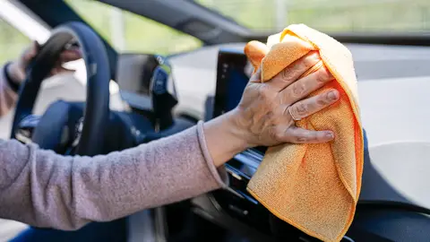 Limpiar el coche por dentro Limpiar el coche por dentro