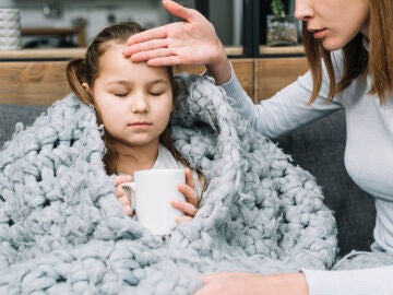 Niña con fiebre