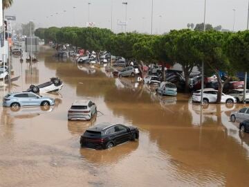 Carreteras cortadas por las inundaciones en Valencia