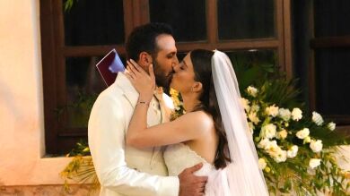¡Una celebración de ensueño! Así ha sido la boda entre Beril Pozam y Ersin Arici, Suna y Abidin de Una nueva vida