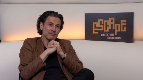 El director Rodrigo Cortés promocionando Escape