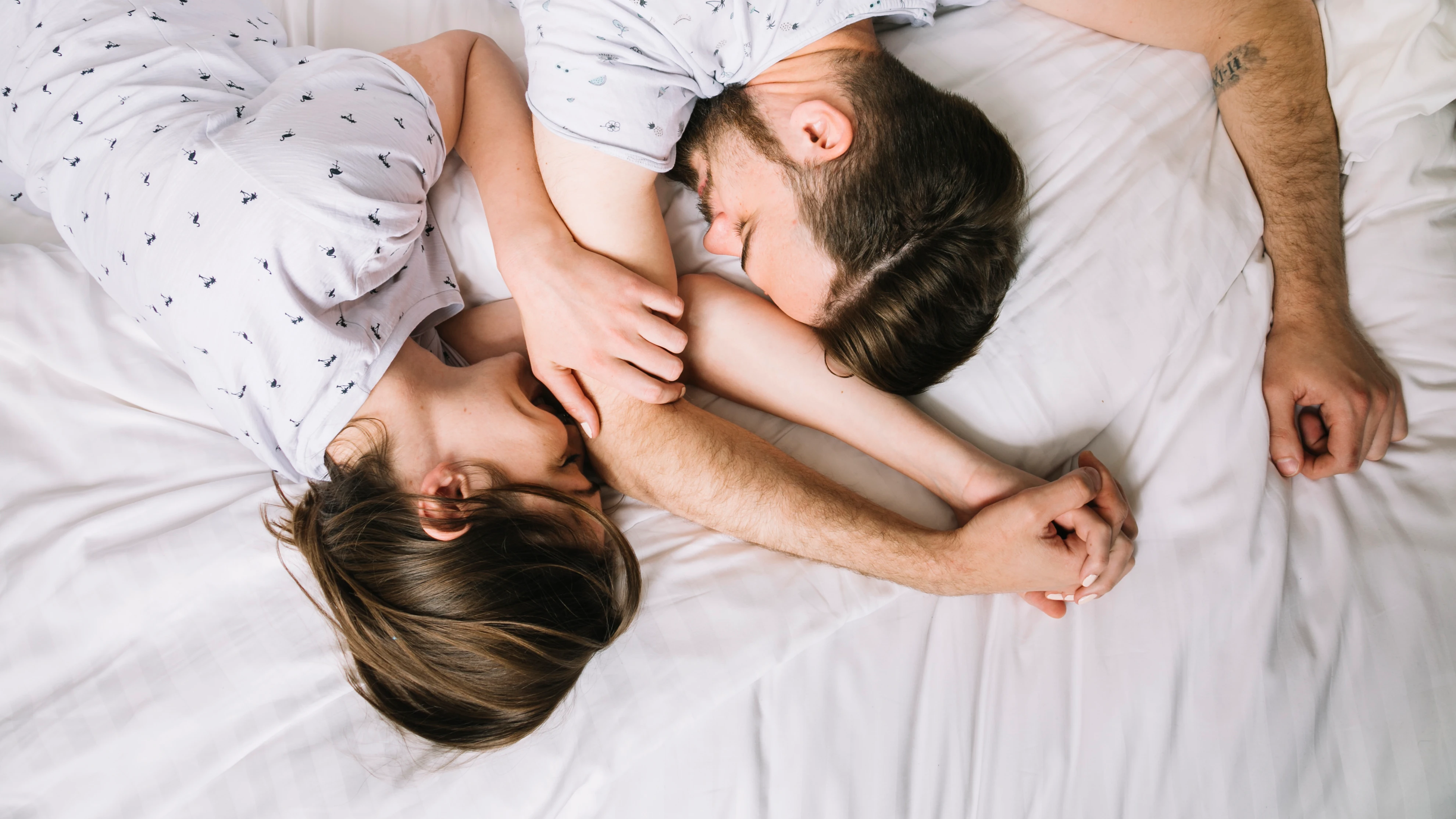 Pareja durmiendo Pareja durmiendo