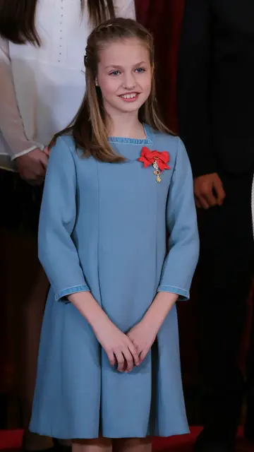 Leonor recibiendo el Toisón de oro Leonor recibiendo el Toisón de oro