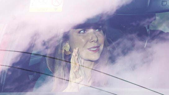 Natalia S&aacute;nchez llegando a la boda de Ana Guerra y V&iacute;ctor El&iacute;as