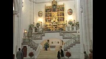 Traslado de los restos mortales de la reina María de las Mercedes a la catedral de la Almudena de Madrid