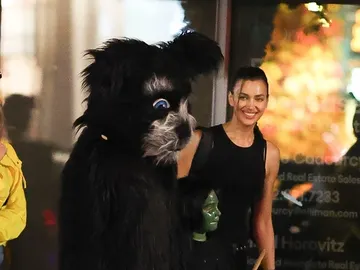 Bradley Cooper, Irina Shayk y su hija se disfrazan para Halloween Bradley Cooper, Irina Shayk y su hija se disfrazan para Halloween